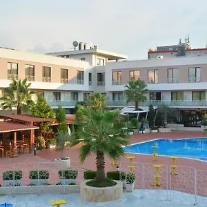 Te Stela Resort Yrsheku